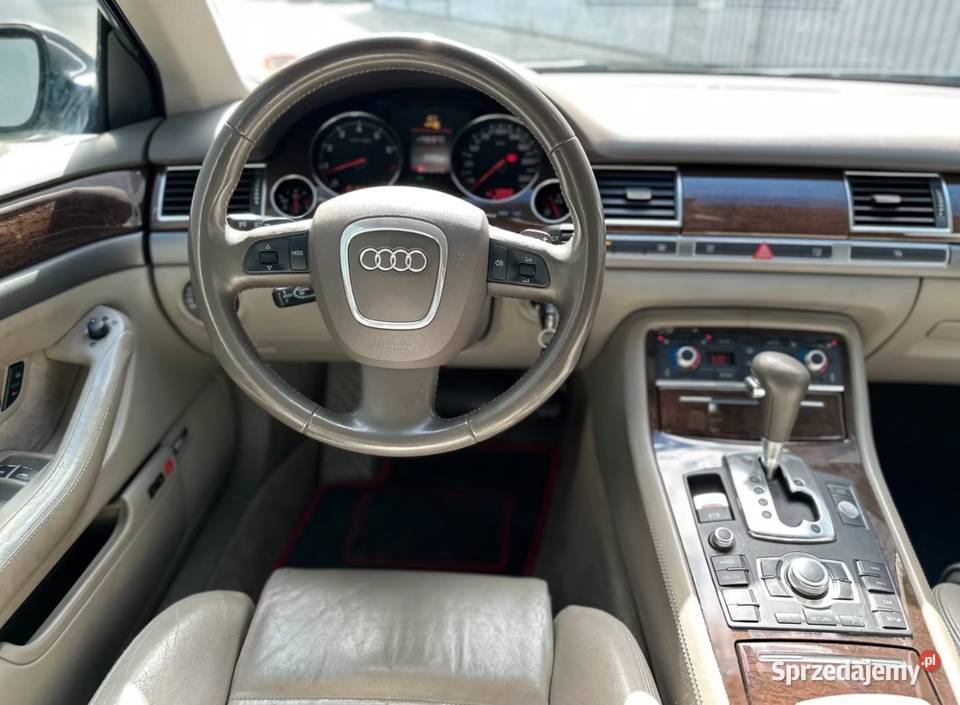 Audi A8 D3 42 benzyna Quatro automatyczna Trzebiatów