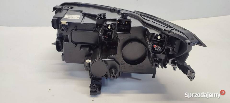 VW TIGUAN II LAMPA PRAWY PRZÓD ANGLIK RHD osobowe dolnośląskie