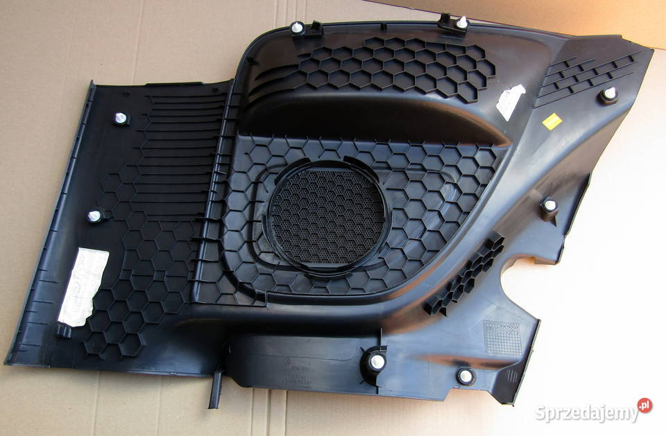 BOCZEK TYLNY VOLKSWAGEN UP 3DRZWI LEWY PRAWY Tapicerki samochodowe Mysłaków