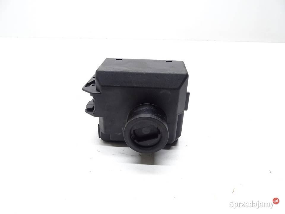 STACYJKA GNIAZDO KLUCZYKA A2469058301 MERCEDES Rozdzielacze gniazda zapalniczki