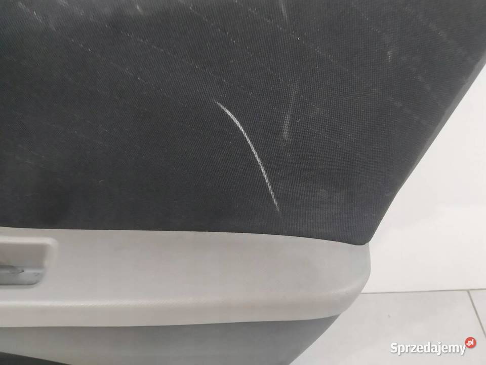TAPICERKA BOCZEK LEWY PRAWY PRZÓD KPL 5D Toyota sprzedam