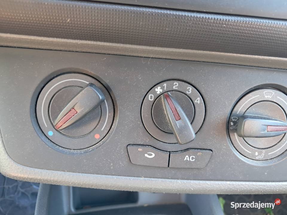 Seat Ibiza 12 Benzyna MPI Alus Klima gniazdo USB Poznań