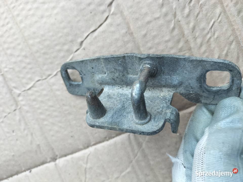 AUDI 80 B4 80B4 AUDII 4A9827517B RYGIEL ZAMKA lubelskie