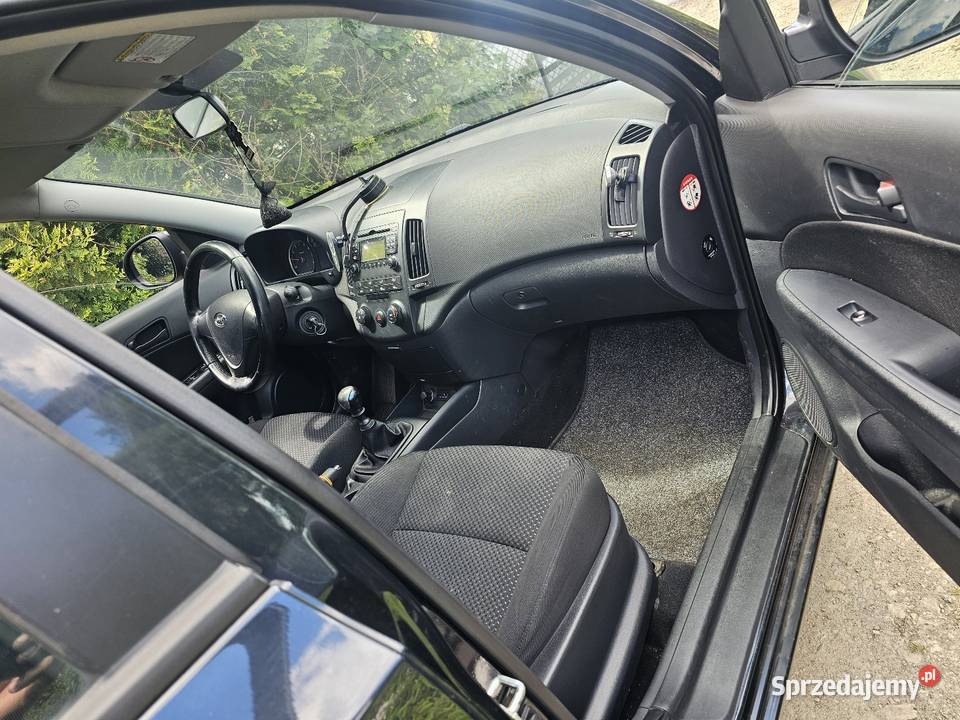 Hyundai i30 14 benzyna Chotynin sprzedam