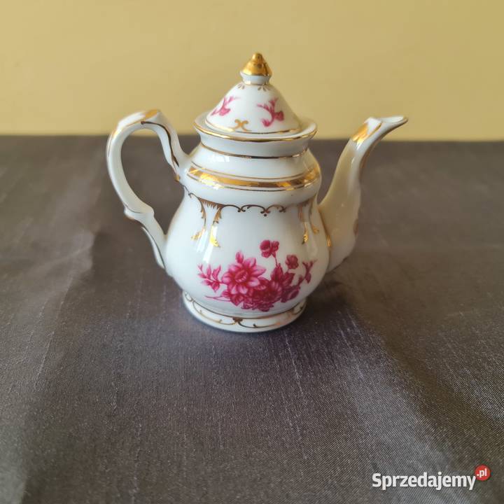 Mały porcelanowy dzbanuszek dekoracyjny mazowieckie sprzedam