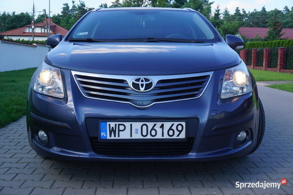 Niezawodna rodzinna Toyota Avensis III Kombi czujnik parkowania sprzedam