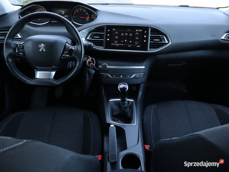 Peugeot 308 12 PureTech sprzedam
