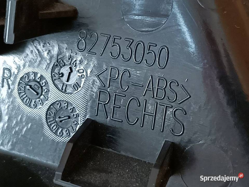 MERCEDES W212 RAMKA OSŁONA UCHWYTU KANAPY PRAWY osobowe wielkopolskie Pleszew