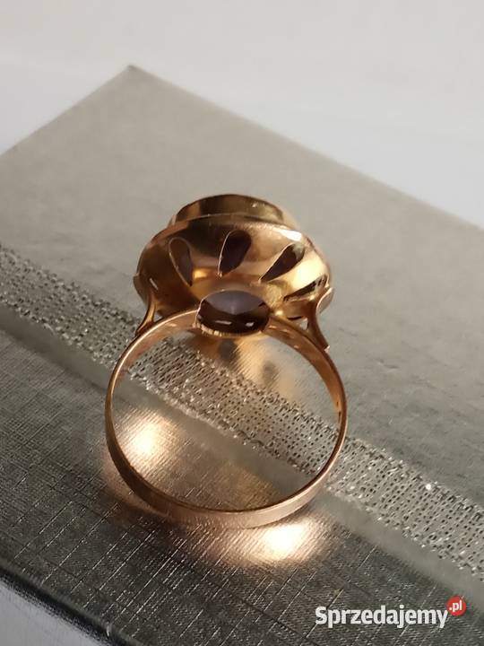 Piękny złoty pierścionek z ametystem próba 585 złoto