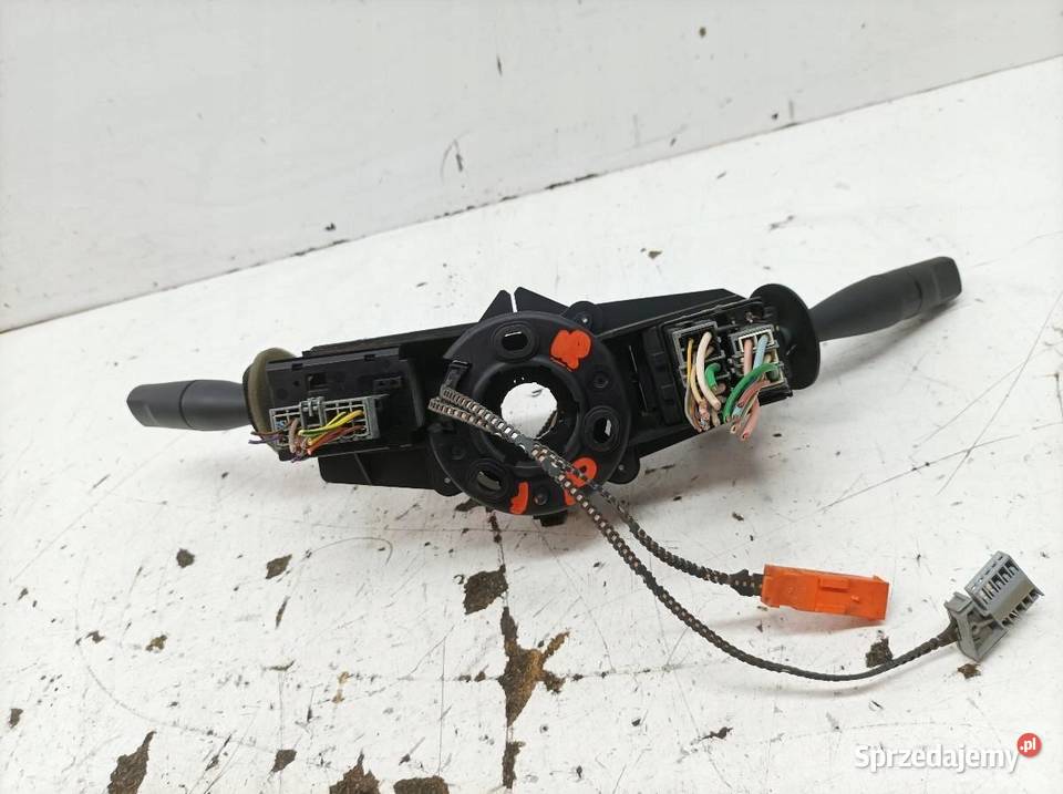 PRZEŁĄCZNIK ZESPOLONY TAŚMA KOMPLET 96331043ZL Rok produkcji 2000 sprzedam