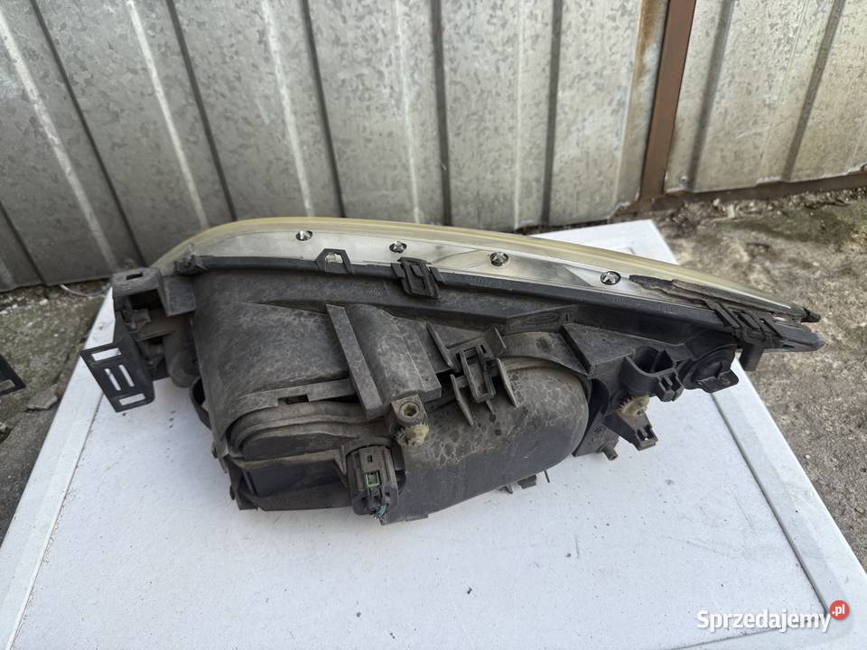 Lampa przód prawa Ford Mondeo Mk3 Ostrów Wielkopolski sprzedam