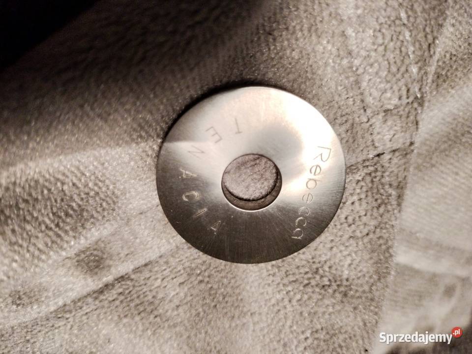 Zawieszka metalowa Rebecca Tenacia z łańcuchem Choszczno