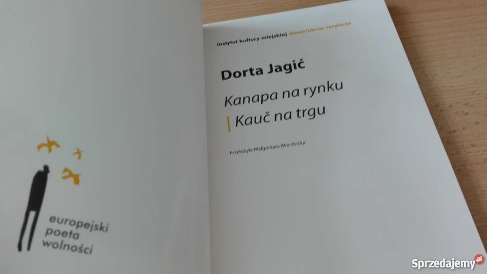 Kanapa na rynku Kau na trgu Dorta Jagić pomorskie