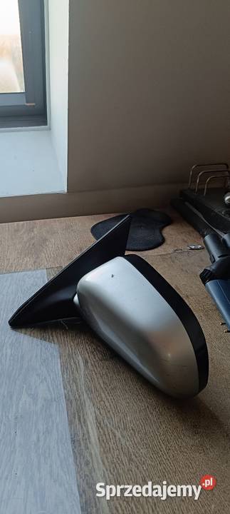 Mitsubishi Galant VIII Lusterko Lewe Srebrne