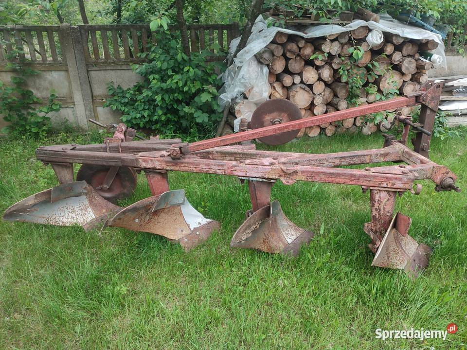 Sprzedam pług 4 skibowy łódzkie Marzenin