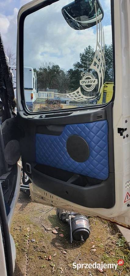 VOLVO FH13 DRZWI PRAWE KOMPLETNE sprzedam