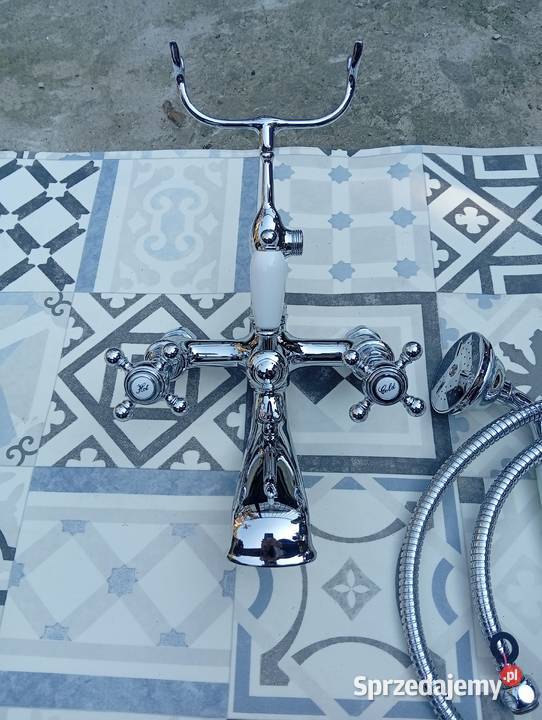 Bateria Wannowo-prysznicowa Dwuuchwytowa Ścienna 2-otworowa Kerasan 739490