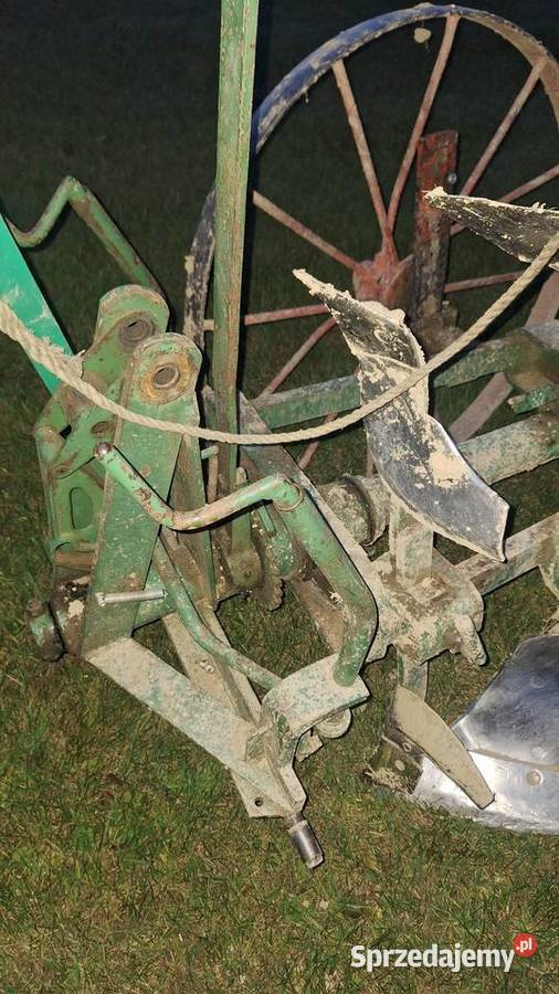 Pług obrotowy dwuskibowy nieuszkodzony Rzepiennik Suchy