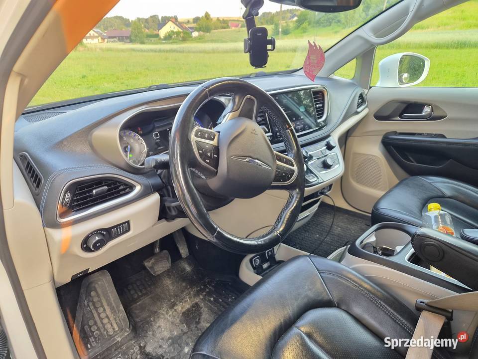 Chrysler pacifica 2021 nieuszkodzony Stobierna sprzedam