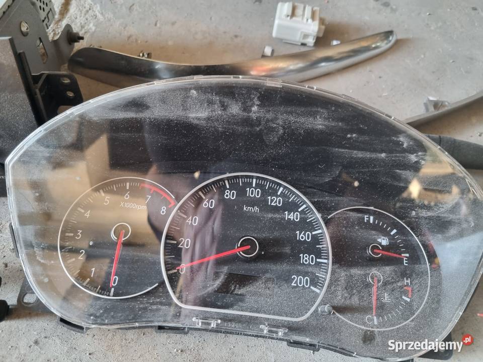 Suzuki SX4 06 sedici zegary licznik części Krosno