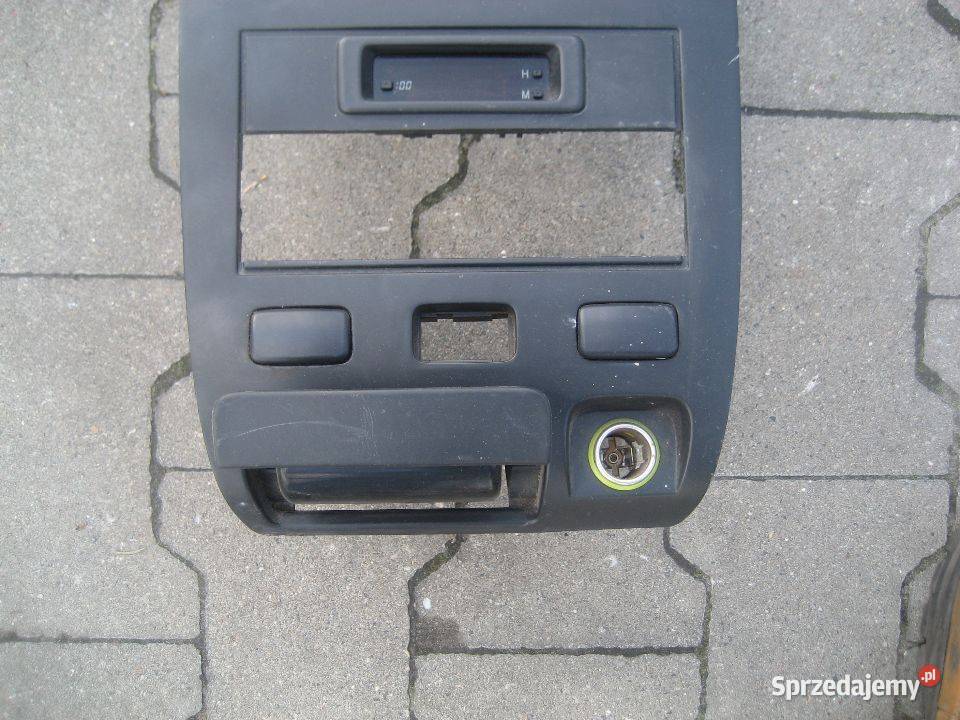 saab 900 9396r 20 panel środkowy kratka wielkopolskie Rakoniewice