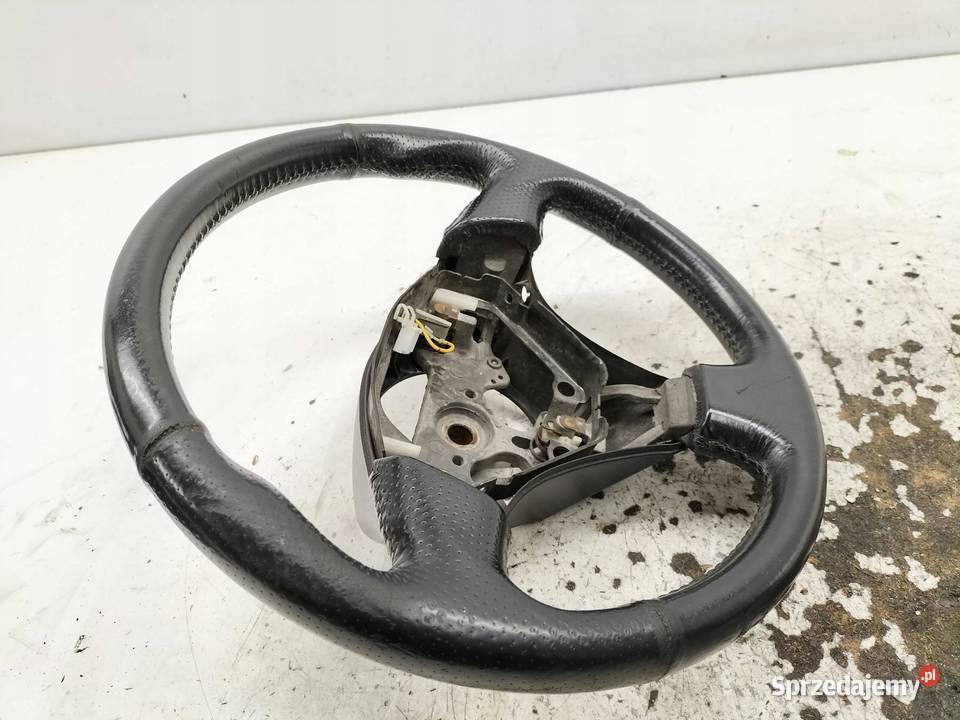 KIEROWNICA TRÓJRAMIENNA Toyota RAV4 II 20002005 Rok produkcji 2002