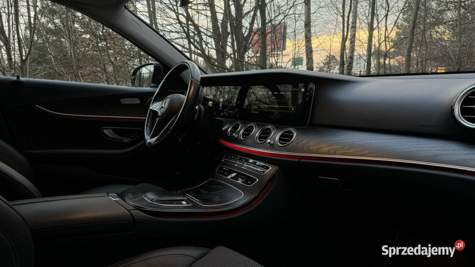 Mercedes E 220 4Matic 200 68 polski salon Gdańsk