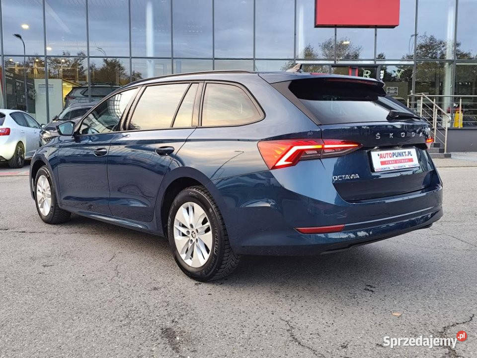 Skoda Octavia 2023r Navi kamera virtual ACC Octavia Kraków sprzedam