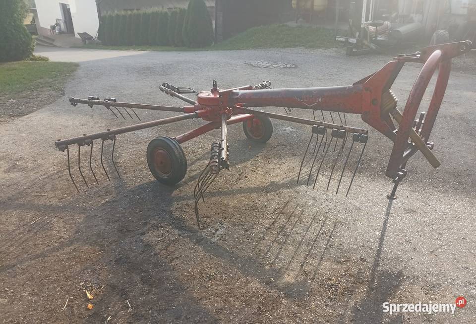Zgrabiarka karuzelowa KUHN GA 300 M małopolskie Pisarzowa