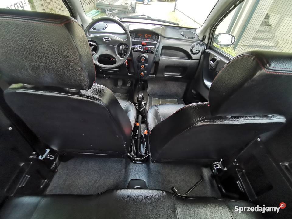 MICROCAR MGO 2011r automat 4 osobowy Kat B1 Sochaczew