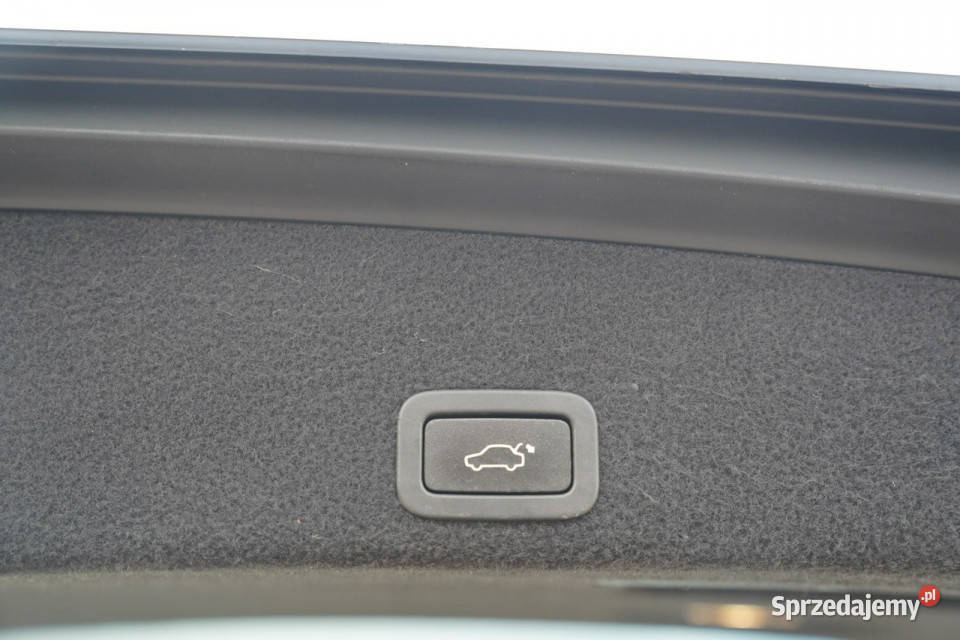 Volvo XC 60 SUMMUM nawi panorama HARMAN relingi dachowe sprzedam