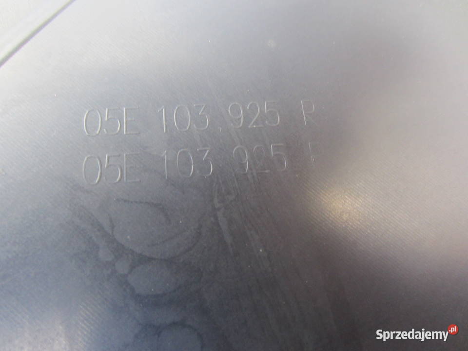 Osłona górna silnika 05E105925R vw troc