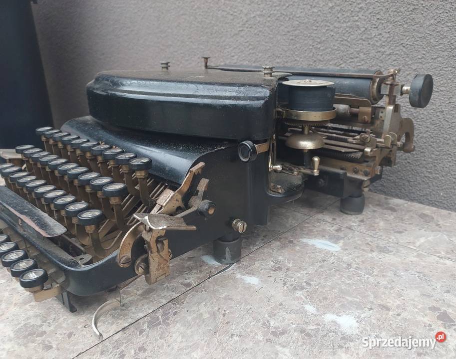 Stara maszyna do pisania gabinetowa Adler model pomorskie Tczew