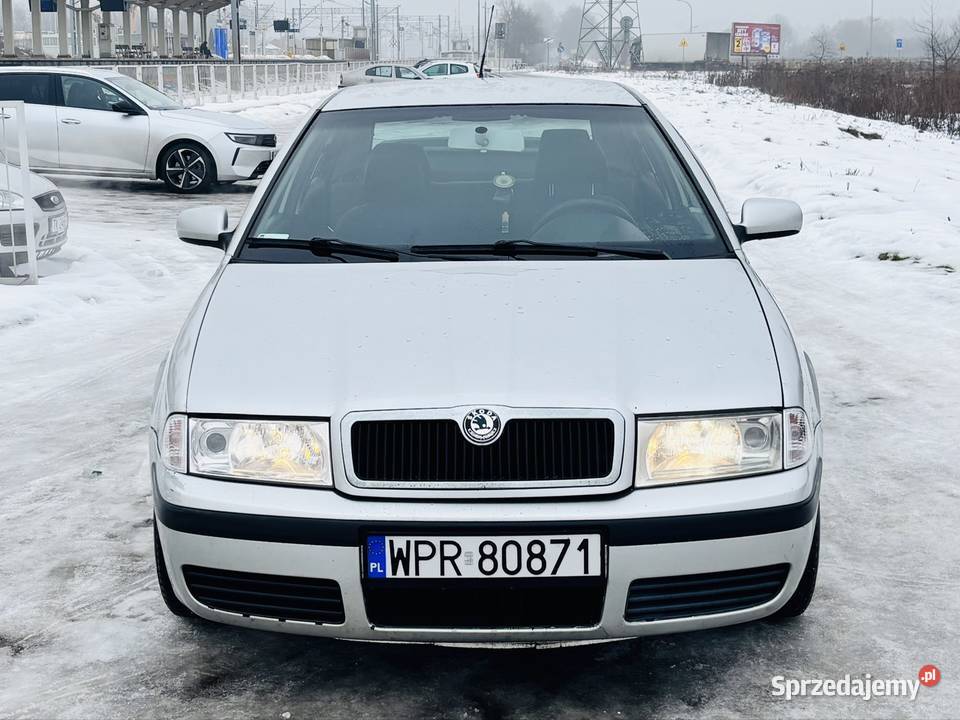 Skoda Octavia 16 benzyna w stanie 1600cm3 Pruszków