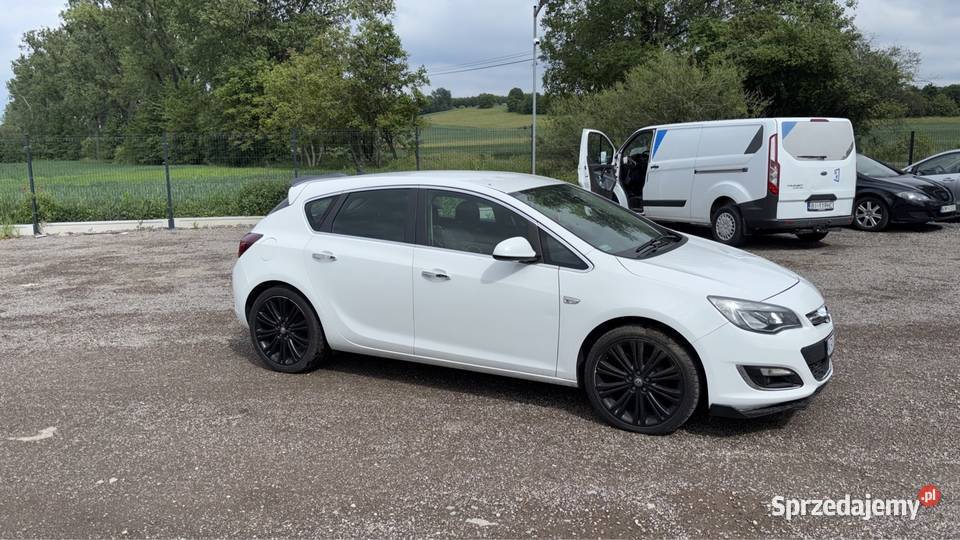 Opel Astra J