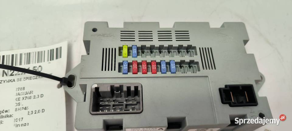 SKRZYNKA BEZPIECZNIKÓW JAGUAR XE X760 20 D osobowe kujawsko-pomorskie Lipno