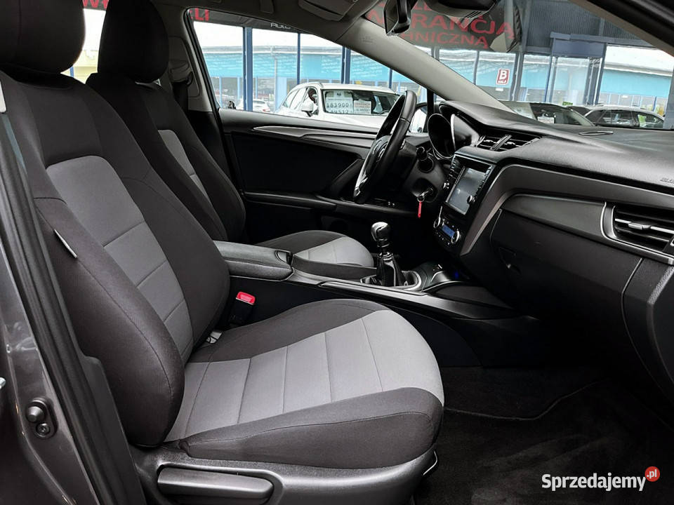 Toyota Avensis 18i 16V Led Serwisowany w ASO Sedan / Limuzyna