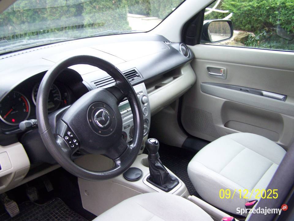 Mazda 2 12 75 liftingu klima super stan okazja isofix