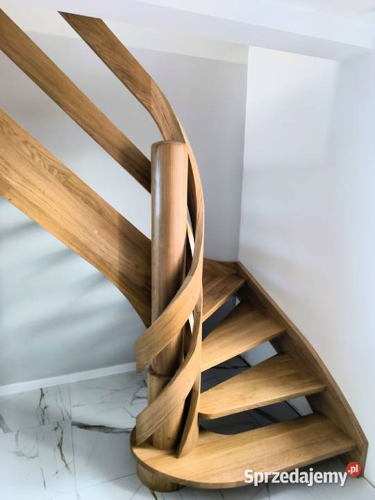 Schody drewniane gięte zabiegowe samonośne balustrady poręcze Ciechanów