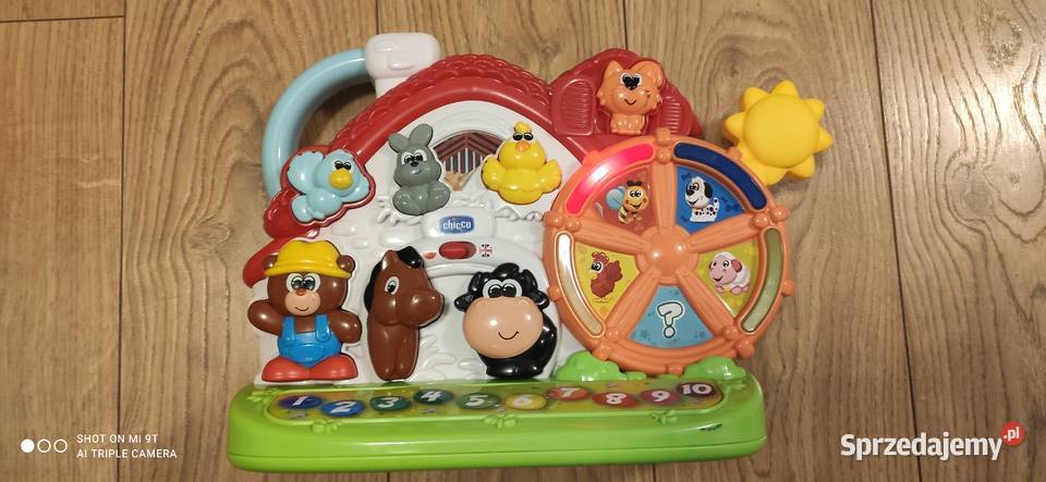 Zestaw skrzynka różnych zabawek Fischer Chicco