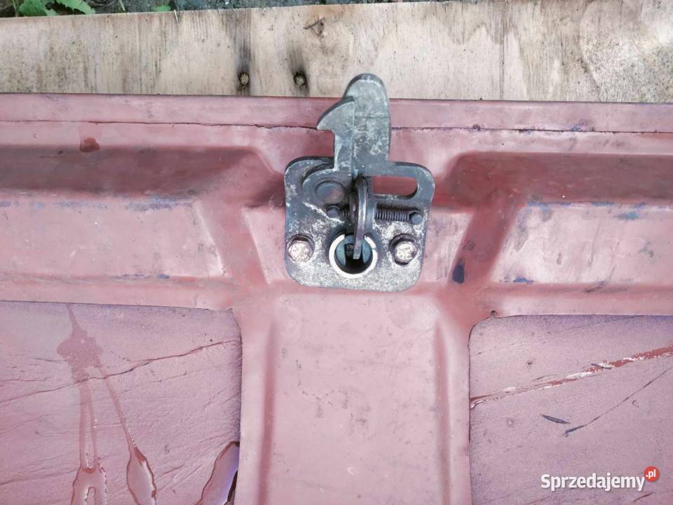 Tylnia klapa syrena z zamkiem Krosno