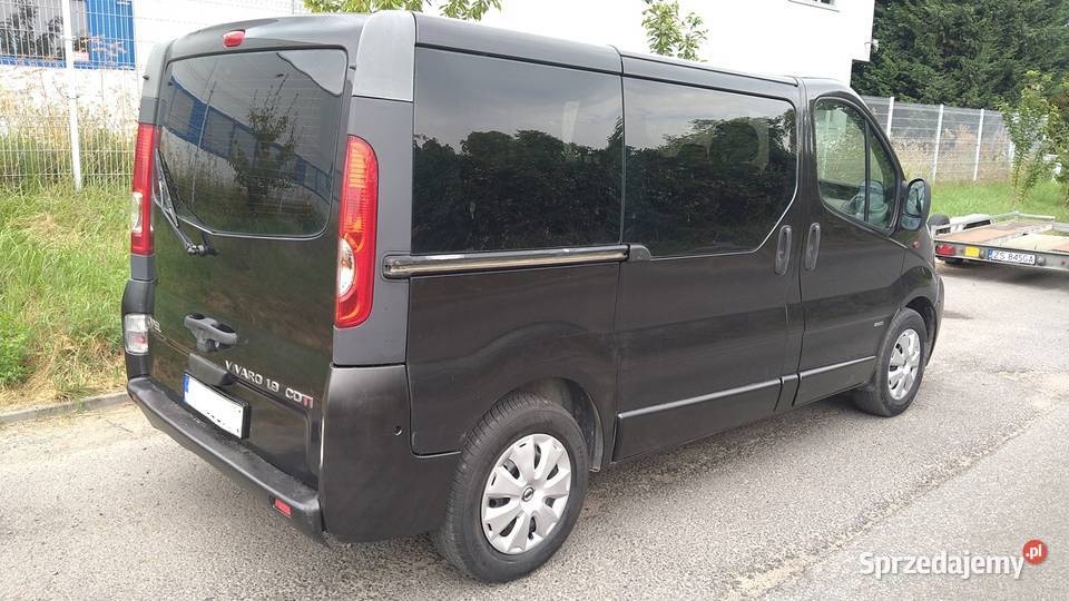 opel vivaro 2005r 19 6 osobowy Klimatyzacja 100KM Szczecin sprzedam