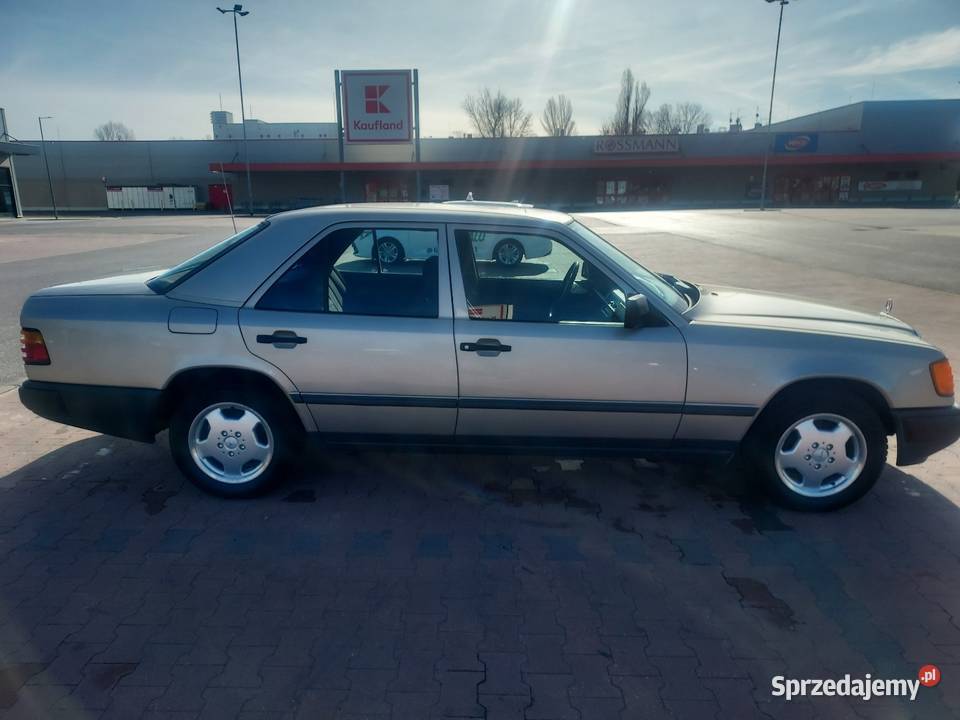 Mercedes W124 1988r Zabytkowy mazowieckie Zaborze