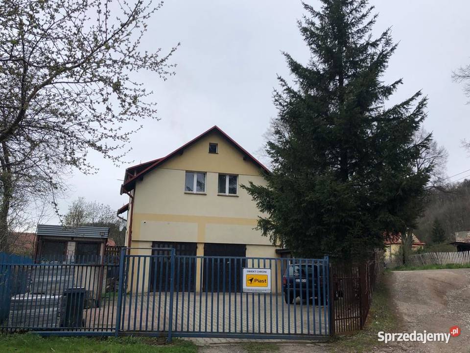 Przestronny Warsztat z dużym placem domem Jelenia Góra