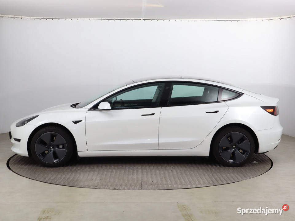 Tesla Model 3 Std Range Plus 55kWh Motoryzacja