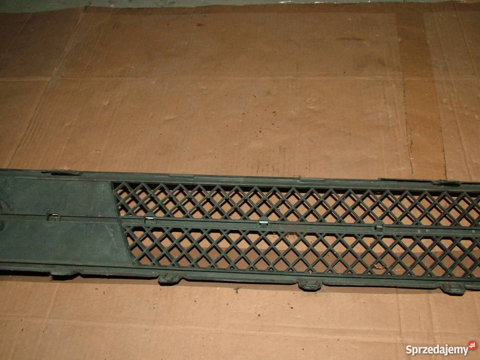 BMW Seria 1 E87 Kratka zderzaka przód Turek