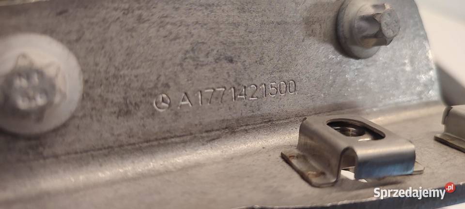 MERCEDES W247 ŁAPA SILNIKA A1771421500
