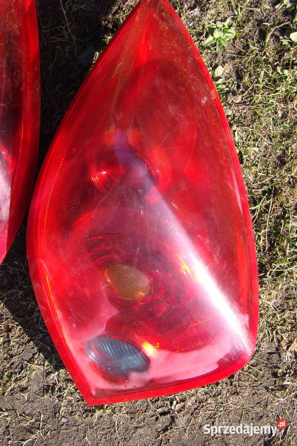 lampa tył lampy tylne nissan primera p12 hb Środek Oświetlenie Korzeńsko