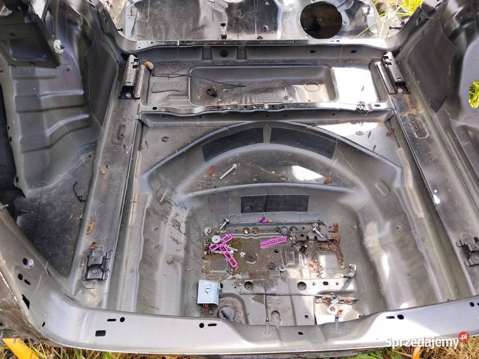 Wanna pas tylny Audi a4 b9 przed lift kolor ly9b Zestawy części blacharskich Zbąszyń