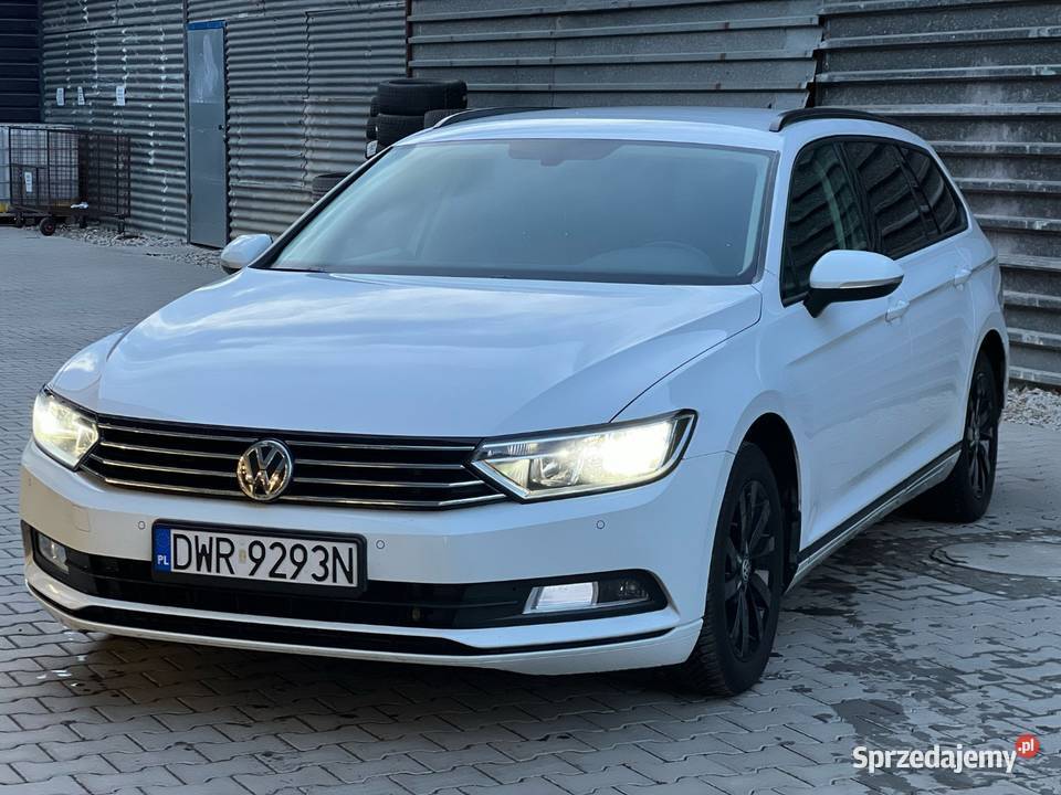 Volkswagen Passat rejestracja 2018 podgrzewane fotele Wrocław